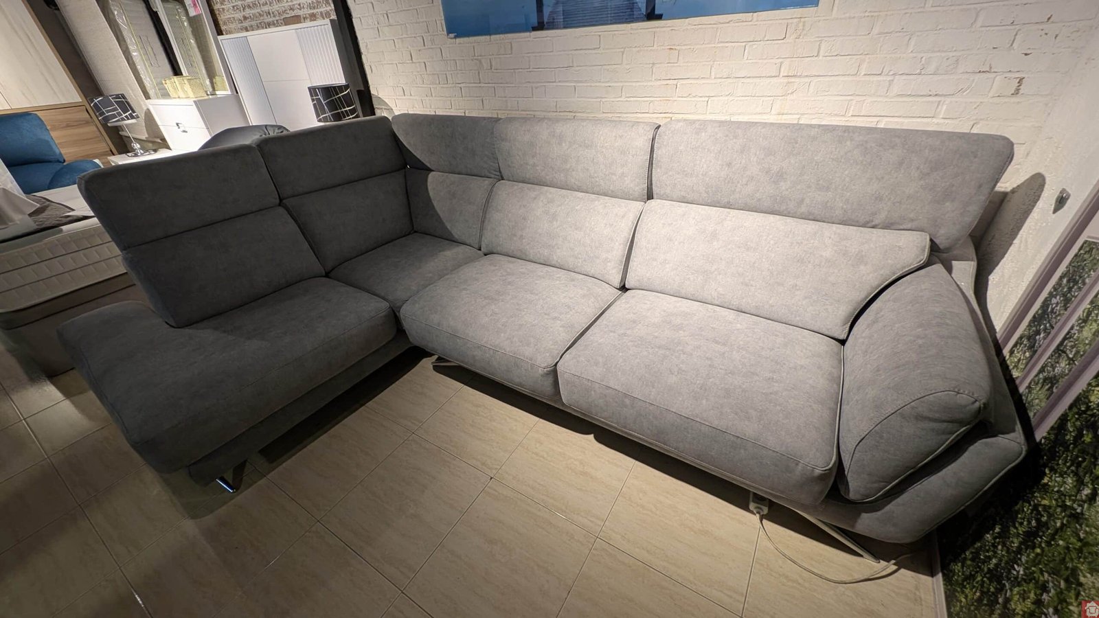 sofa01.2 scaled